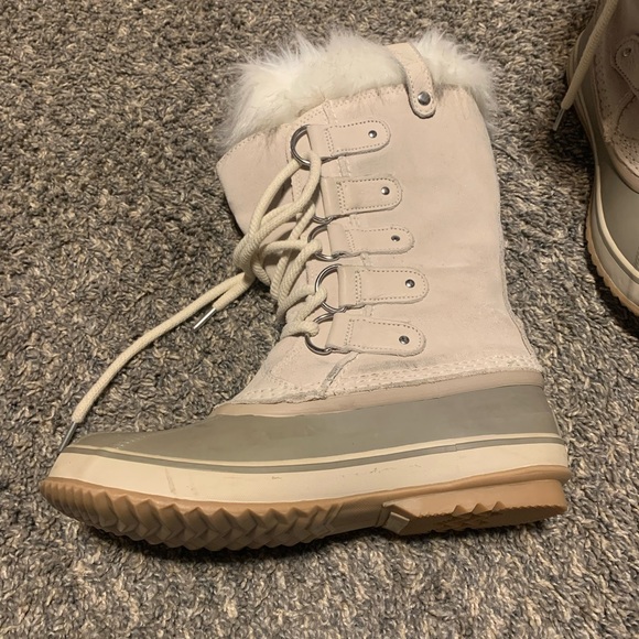 Woman’s Sorel Joan of arctic winter boots - Picture 3 of 6